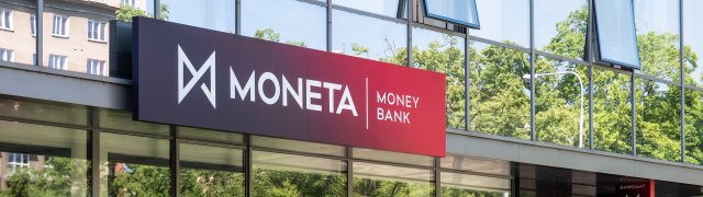 Moneta zvýšila výhled i dividendu
