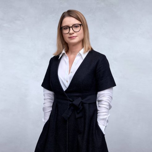 Regulace Uberu, Woltu a Boltu zpřísňuje i pohled na švarcsystém, upozorňuje Romana Szuťányi z ROWAN LEGAL