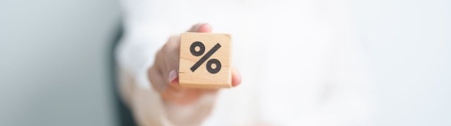 ČNB snižuje základní úrokovou sazbu, možná letos naposledy. Sazba je tak nejnižší od roku 2021