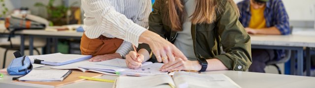 Učitelské platy v roce 2025: přes 53 tisíc, ale relativně klesají
