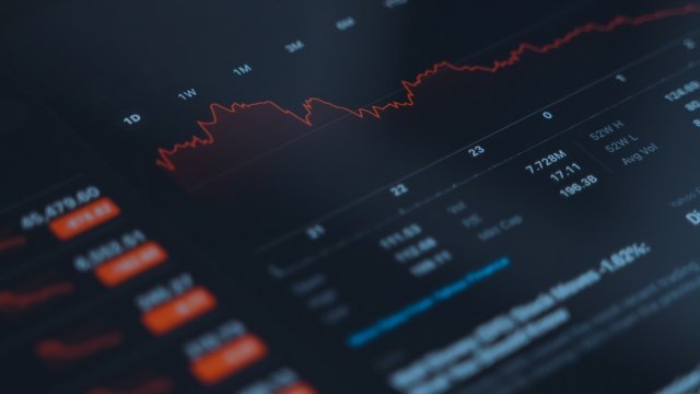 Americké akcie ve středu ustoupily z historických maxim