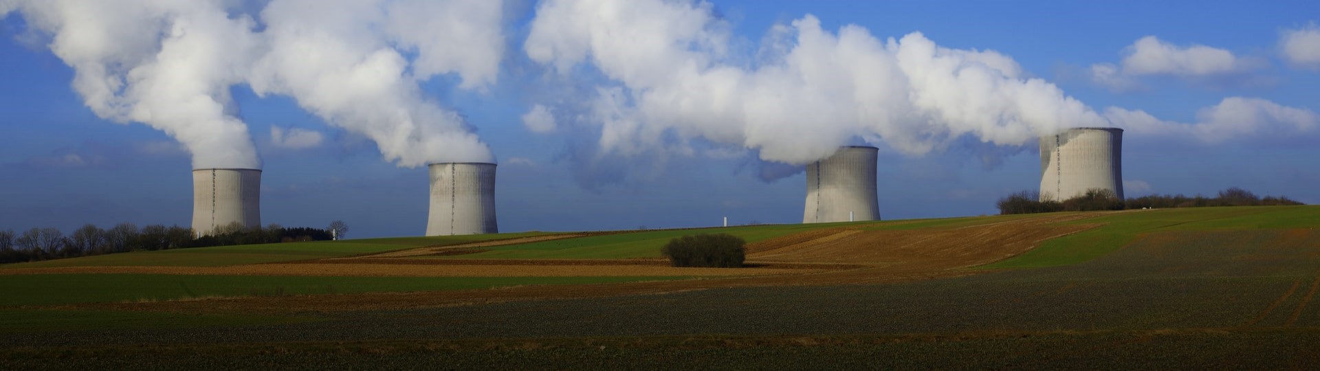 Druhý den stávky ve Francii omezil výkon jaderných elektráren