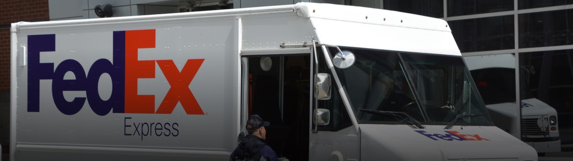 Americký FedEx hodlá v Evropě zrušit až 6300 pracovních míst