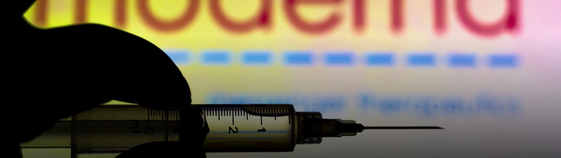 Moderna hlásí účinnost své vakcíny proti mutaci z Británie a JAR