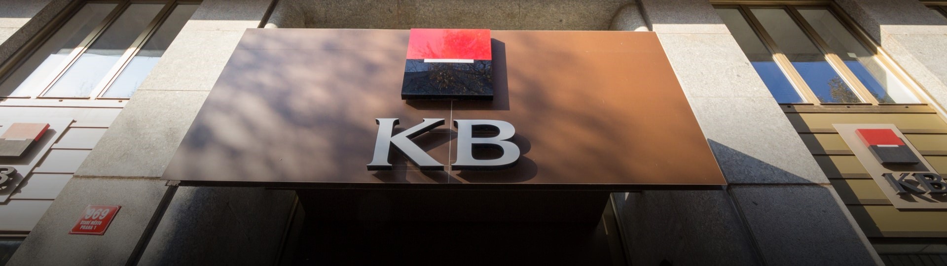 Akcionáři KB rozhodli nevyplatit dividendu