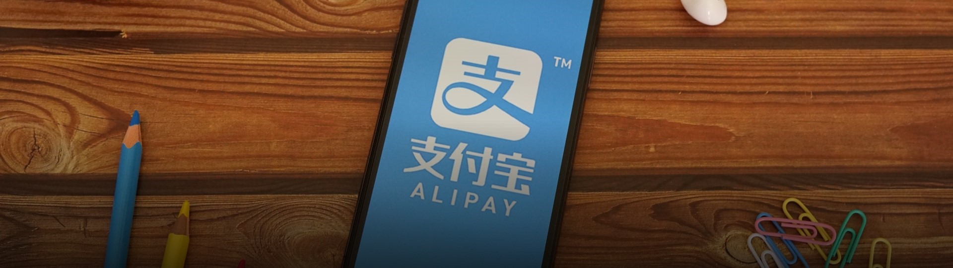 Čína plánuje rozdělit platební aplikaci Alipay