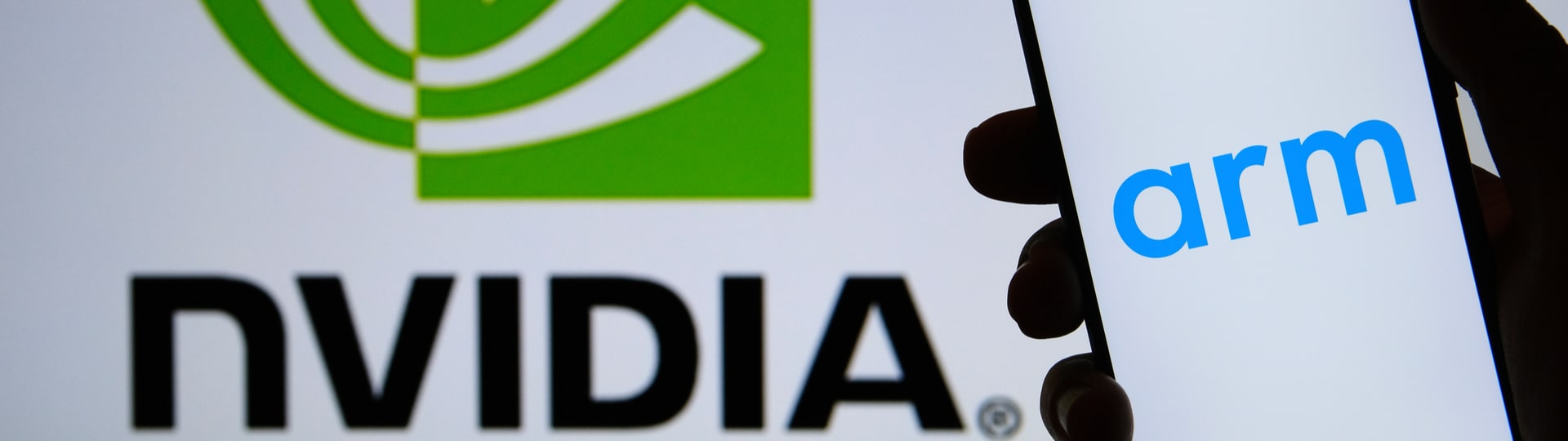 Nvidia nabídla Evropské komisi ústupky, aby mohla převzít rivala Arm