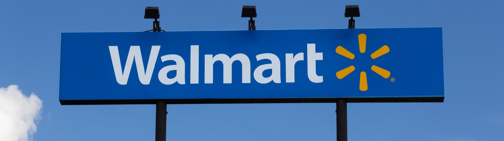 Walmart zvedl výhled letošního zisku a tržeb, má dost zásob před Vánoci