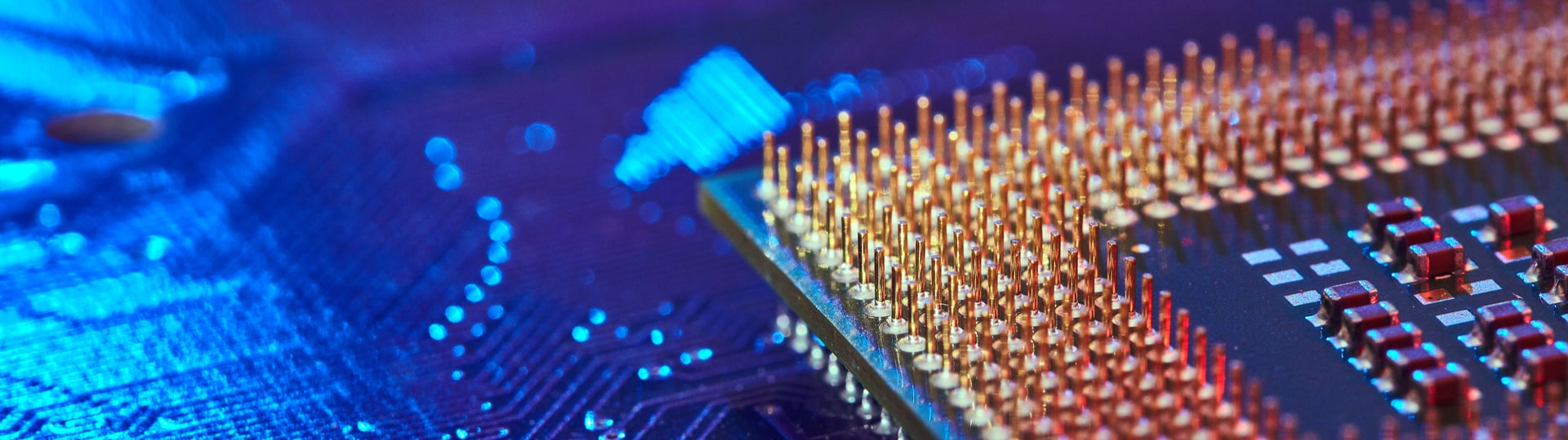 Intel investuje do nového závodu na čipy v Malajsii