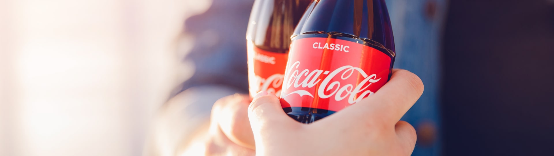 Coca-Cola zvýšila tržby i zisk