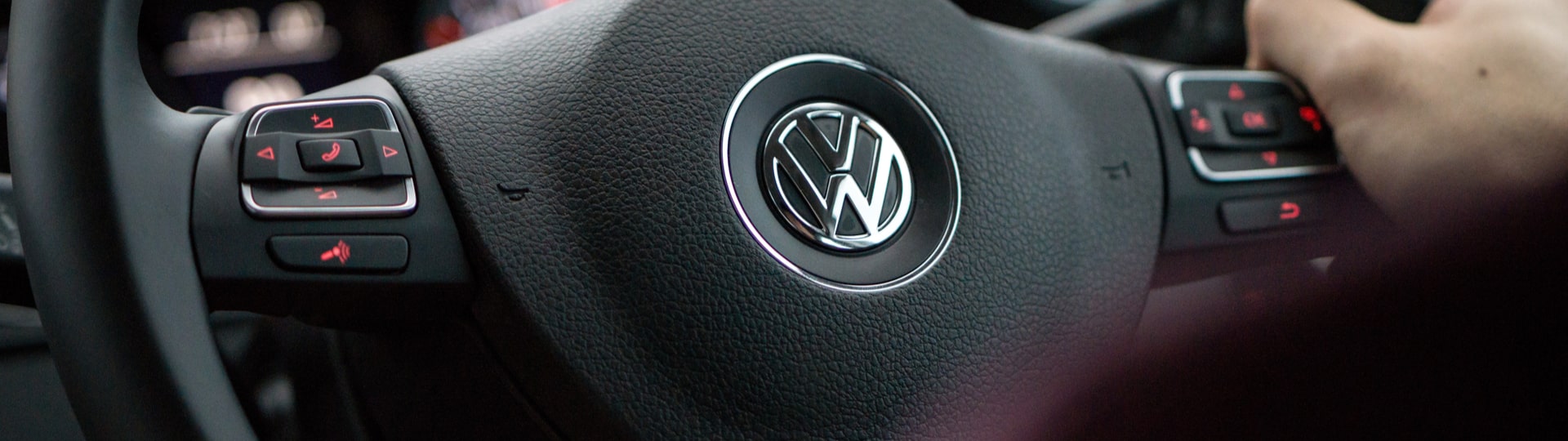 Prodej aut z koncernu Volkswagen klesl o 38 procent