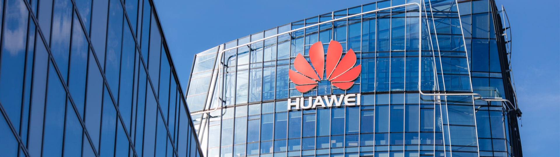Huawei loni v ČR klesl provozní zisk o 15 procent