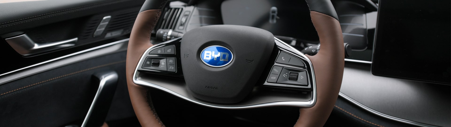 Autopůjčovna Sixt chce koupit 100.000 elektromobilů od BYD