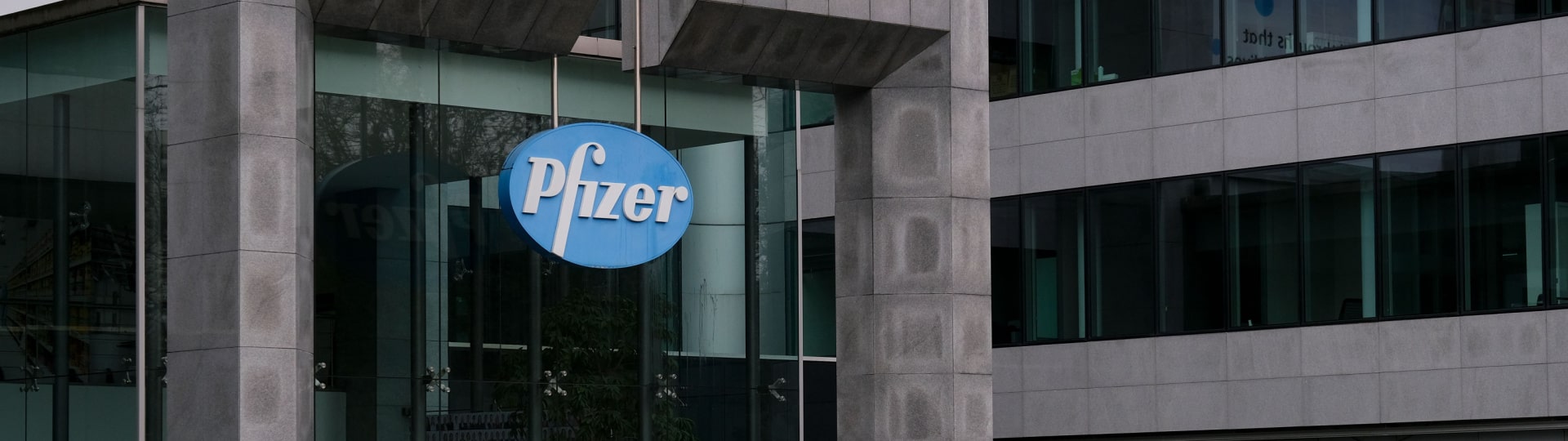 Pfizer plánuje investovat do rozšíření výroby v Belgii 1,2 miliardy eur
