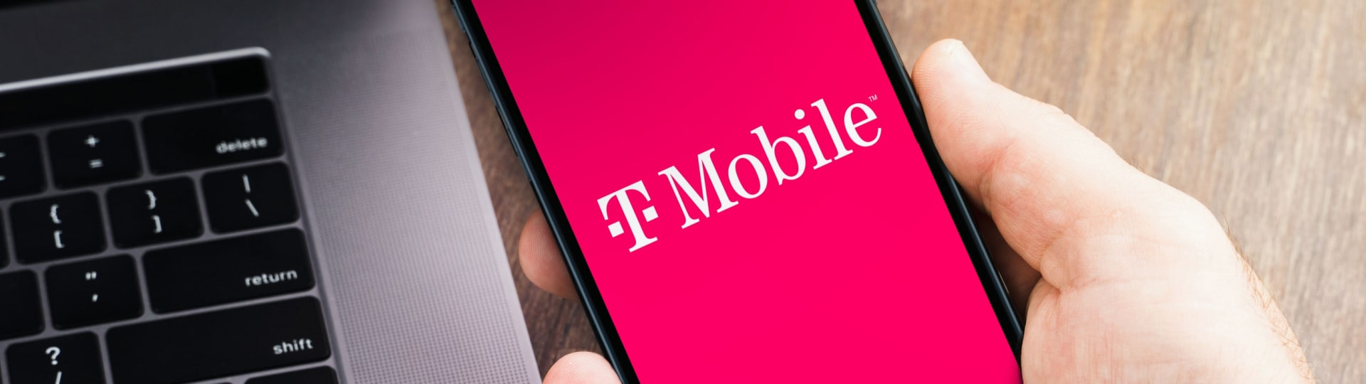 T-Mobile loni zvýšil provozní zisk o 2,3 procenta