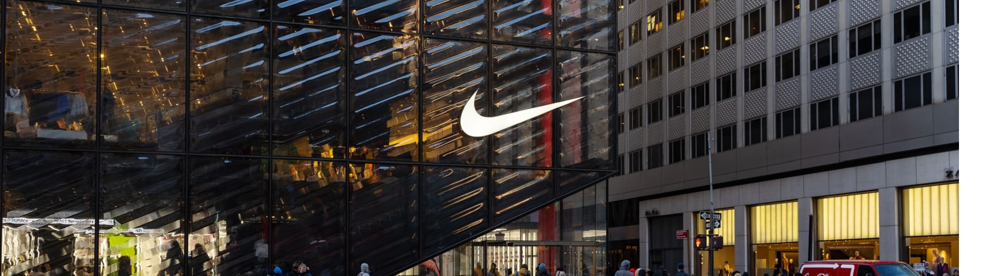 Nike klesl čtvrtletní zisk o 11 procent