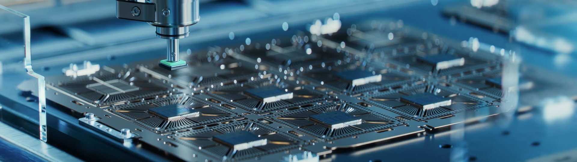 Intel postaví v Polsku továrnu na čipy za 4,6 miliardy dolarů